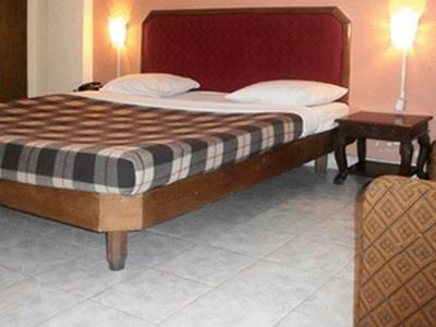 Hotel Charring Cross Udagamandalam Exterior foto