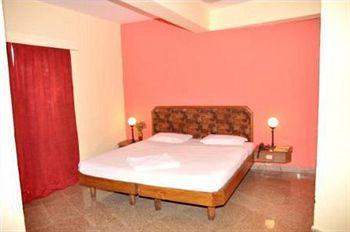 Hotel Charring Cross Udagamandalam Exterior foto