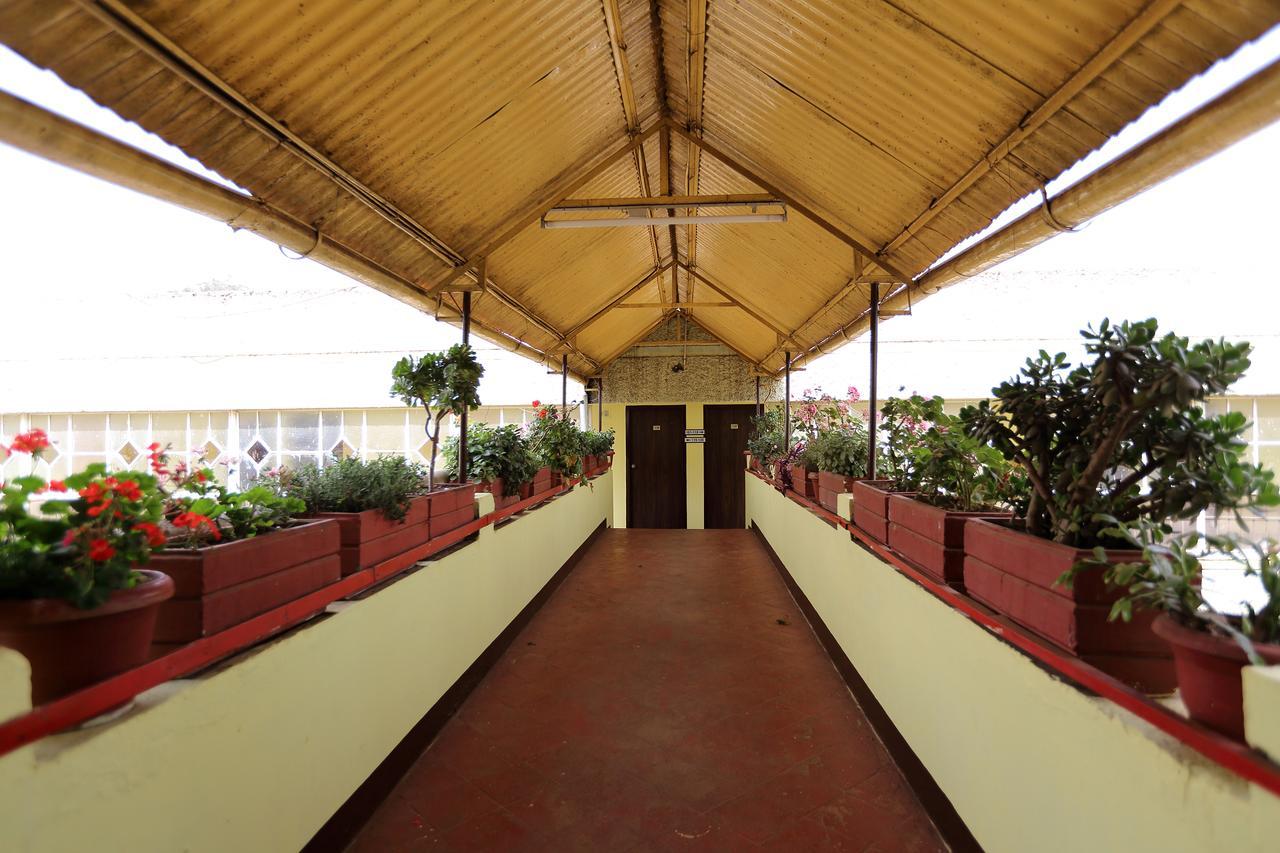 Hotel Charring Cross Udagamandalam Exterior foto