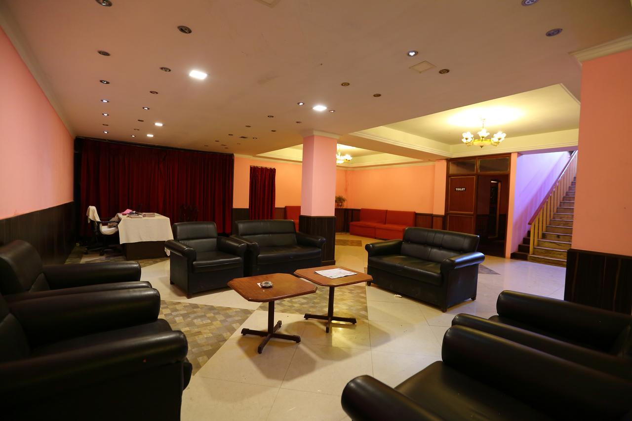 Hotel Charring Cross Udagamandalam Exterior foto